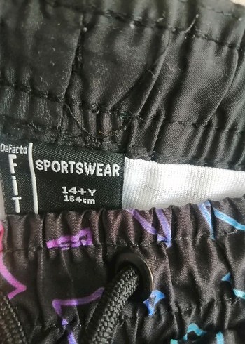 Renkli defakto deniz şortu 13 /14 yaş için uygundur - Görsel 3