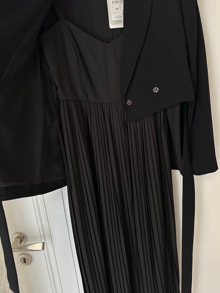 Kadın Siyah Pilili askılı elbise ve ceket takım - Görsel 4