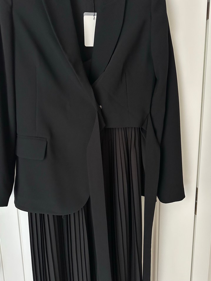 Kadın Siyah Pilili askılı elbise ve ceket takım - Görsel 2