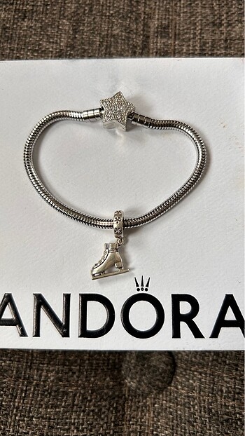 Pandora buz pateni charm