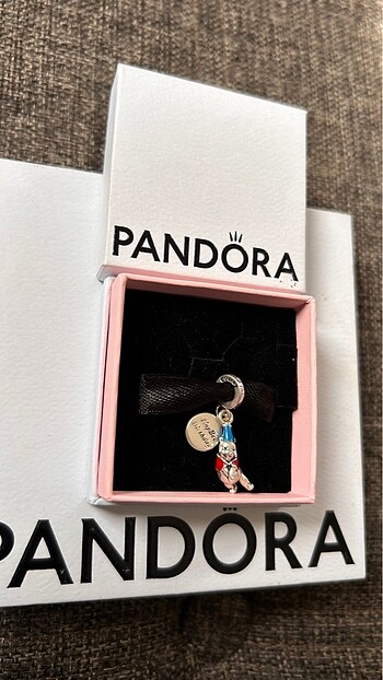 Pandora Winnie the pooh charm
