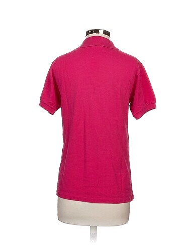 40 Beden Lacoste T-shirt %70 İndirimli.