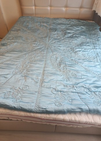 İşlemeli Parlak Mavi Yatak Örtüsü - Görsel 7