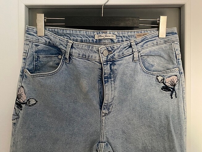 33 Beden Mavi Jeans işlemeli kot 33 beden