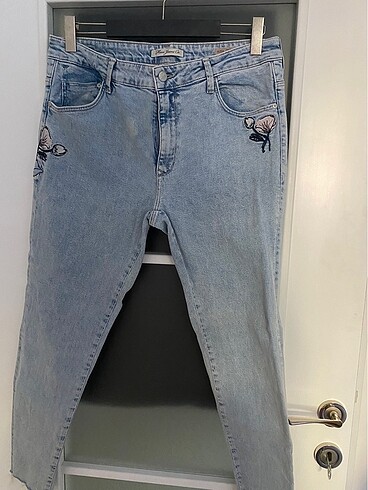 Mavi Jeans işlemeli kot 33 beden