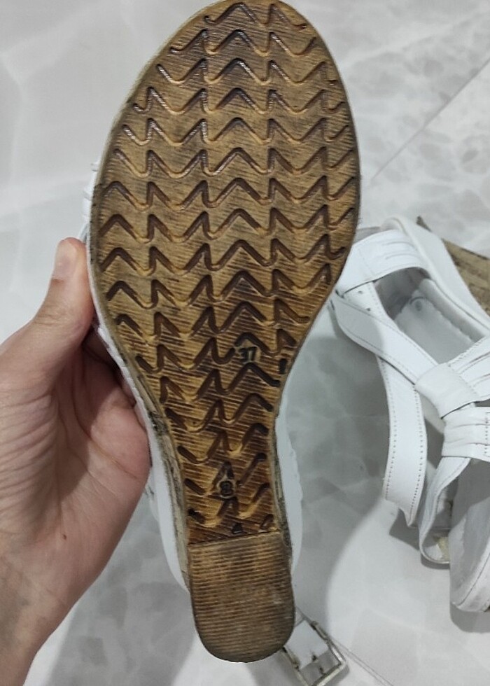 Beyaz Dolgu Topuk 37 Numara - Görsel 2