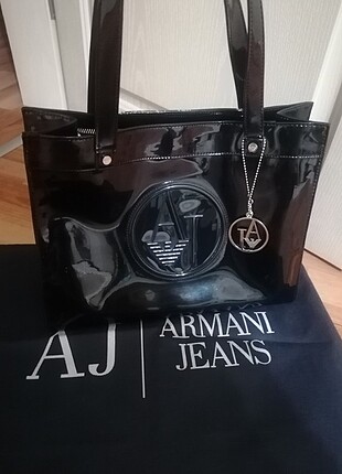 Armani Jeans Siyah Çanta# Armani Jeans Kol Çantası %20 İndirimli - Gardrops