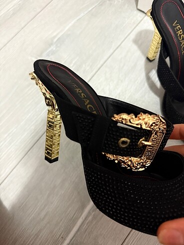 38 Beden Versace topuklu terlik