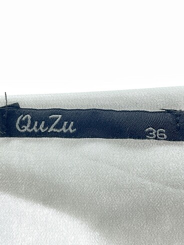 36 Beden beyaz Renk Quzu Bluz %70 İndirimli.