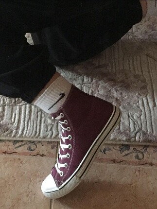 Sadece 1 kere giyildi bordo converse