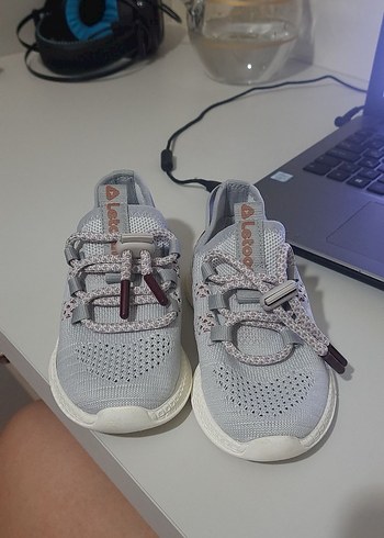 Gri Bağcıklı Spor Ayakkabı - Görsel 3