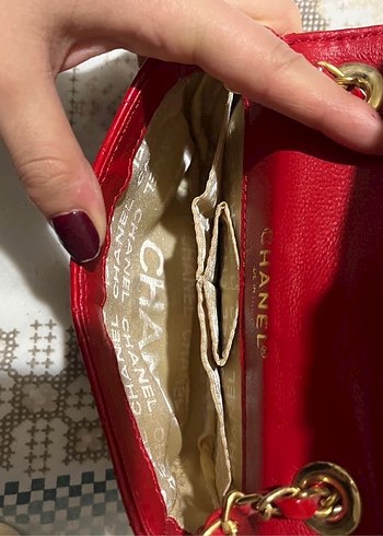 Zincir Detaylı Kırmızı Deri Çanta - Görsel 3