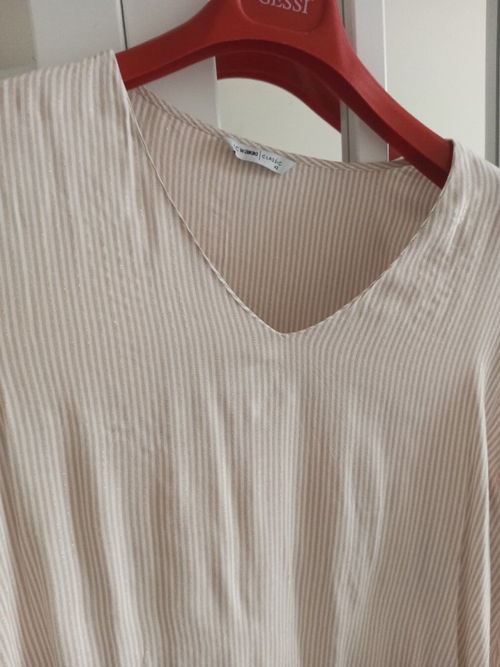 Bej V Yaka Uzun Kollu Kadın Keten Gömlek - Görsel 3