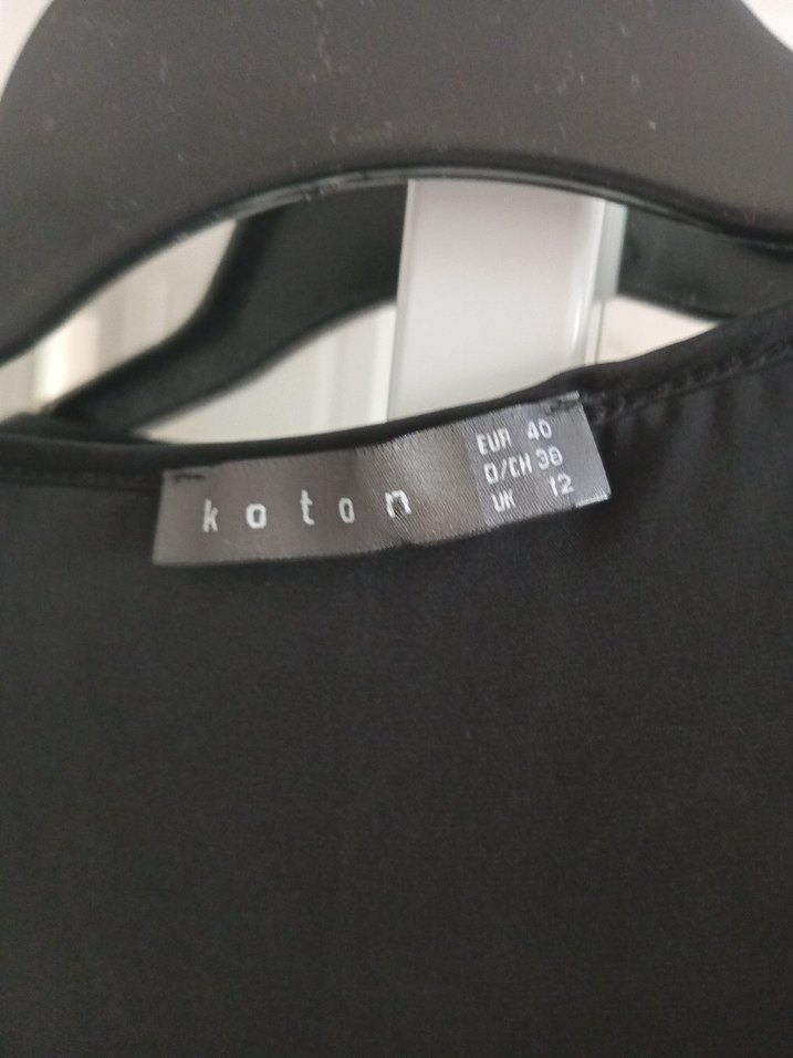 Siyah V Yaka Drapeli Kadın Bluz - Görsel 3