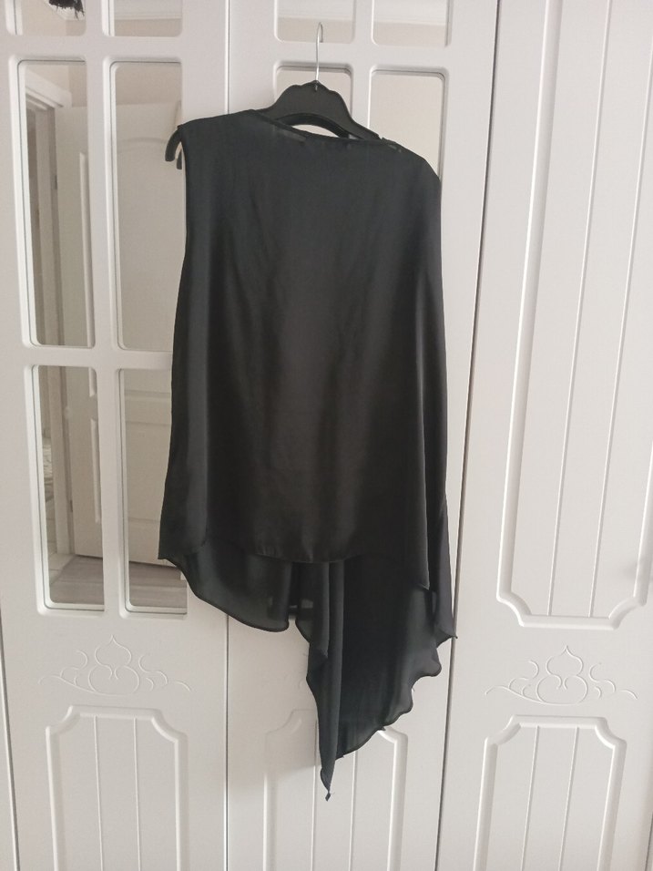 Siyah V Yaka Drapeli Kadın Bluz - Görsel 4