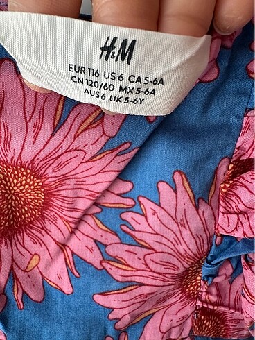 5 Yaş Beden çeşitli Renk H&M 5-6 yaş elbise