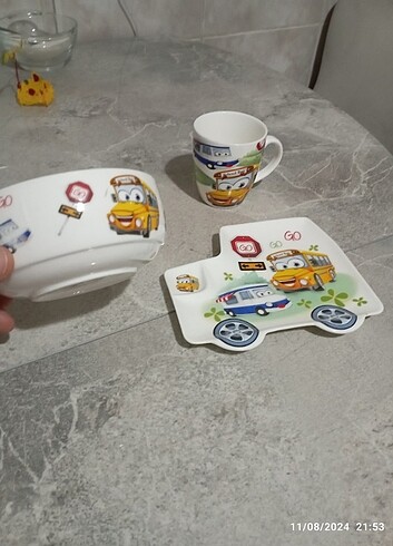 Çocuk porselen yemek takımı
