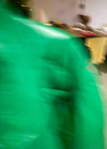 Yeşil Parlak Kadın Kışlık Mont - Görsel 4