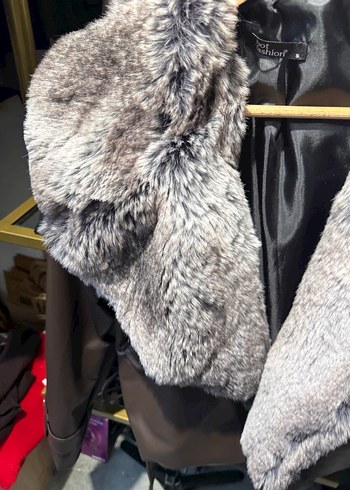 Gri Deri ve Kürk Detaylı Kadın Ceket - Görsel 6