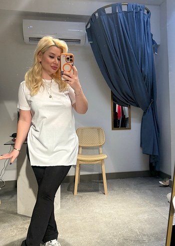 Beyaz Oversize Kadın Tişört - Görsel 2