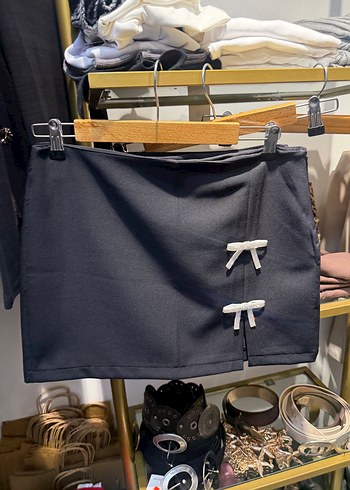 Gri Mini Etek Fiyonklu Detaylı - Görsel 4