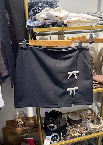 Gri Mini Etek Fiyonklu Detaylı - Görsel 3