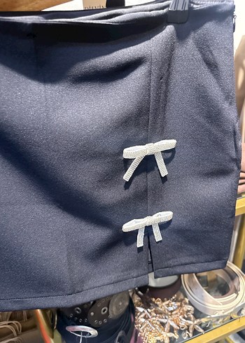 Gri Mini Etek Fiyonklu Detaylı - Görsel 6