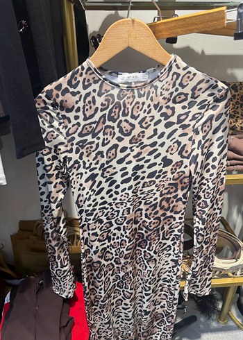 Kahverengi Leopar Desenli Uzun Kadın Elbise - Görsel 2