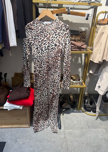 Kahverengi Leopar Desenli Uzun Kadın Elbise - Görsel 3