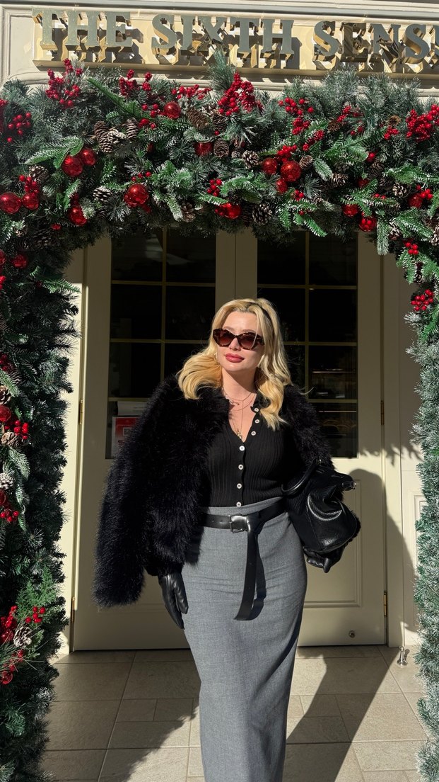 Gri Deri Midi Etek ve Siyah Kürk Detaylı Ceket - Görsel 2