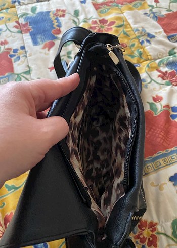 Parlak Siyah Deri Fermuarlı Kadın Çanta - Görsel 4