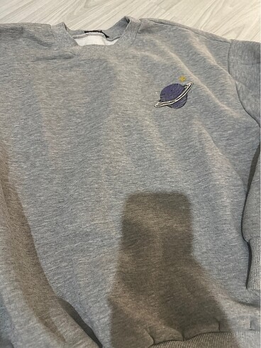 12-13 Yaş Beden yeşil Renk Sweatshirt kızım 1 sene giydi