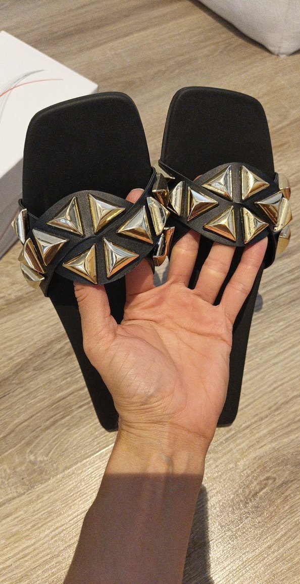 Altın Tokalı Blok Topuk Kadın Terlik - Görsel 2