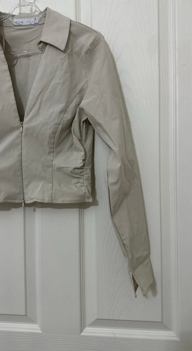 Bej Kısa Kesim Kadın Keten Gömlek lefties önü fermuarlı - Görsel 4