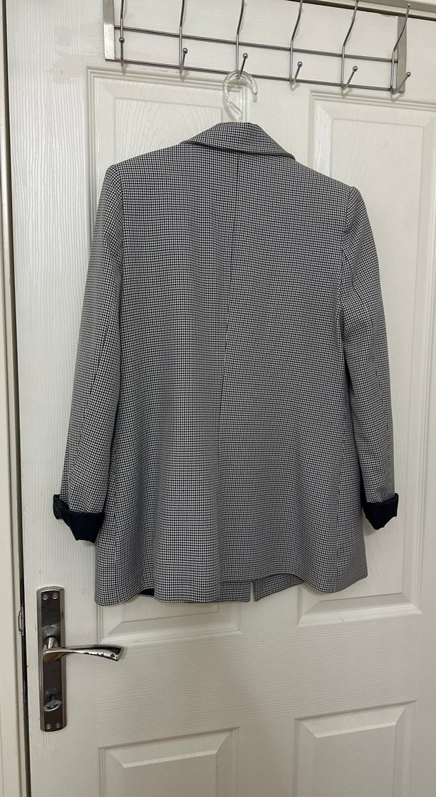 Düğmeli Gri Ekose Kadın Blazer Ceket trendyolmilla vatkalı uzun - Görsel 4