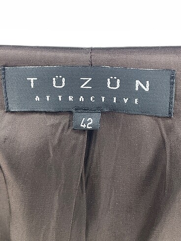 40 Beden kahverengi Renk Tüzün Blazer %70 İndirimli.