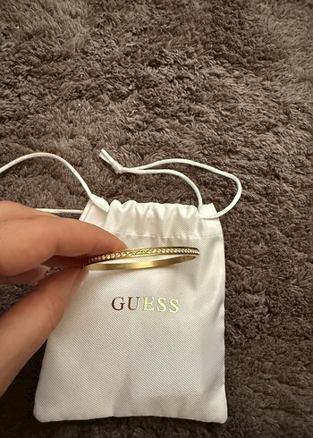 Beden Guess Altın Renkli Minimalist Bileklik