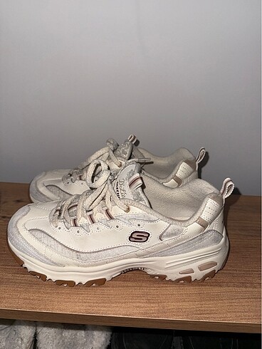 skechers d'lites