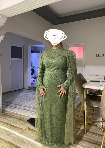 Yeşil Parlak Nakışlı Uzun Abiye Elbisesifir elbise 42 beden - Görsel 2