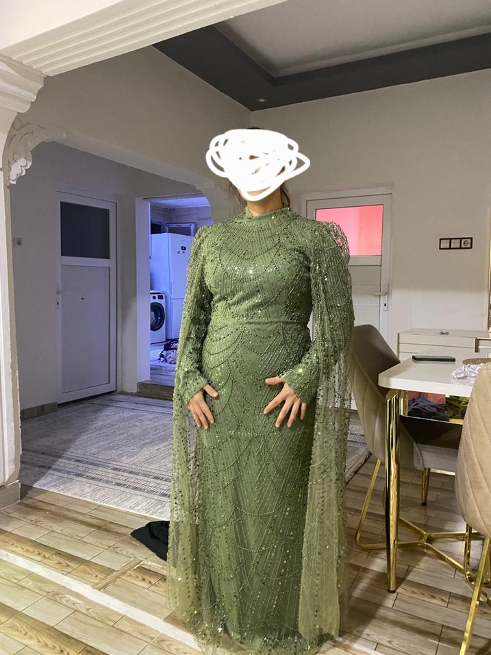 Yeşil Parlak Nakışlı Uzun Abiye Elbisesifir elbise 42 beden - Görsel 2