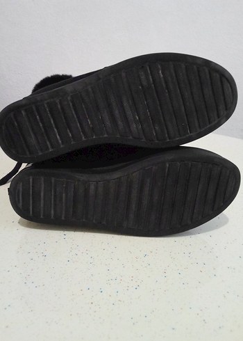 Siyah Süet Kürklü Dolgu Topuklu Bot - Görsel 4