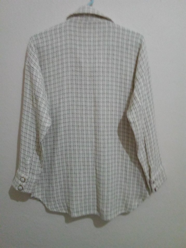 Bej Düğmeli Uzun Kollu Kadın Gömlek - Görsel 3