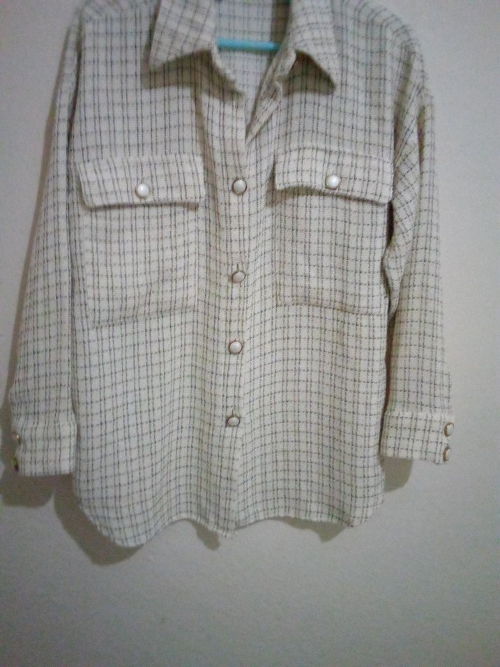 Bej Düğmeli Uzun Kollu Kadın Gömlek - Görsel 2