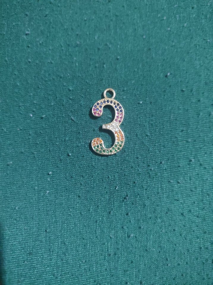 Parlak Taşlı Altın Renkli 2 Numaralı fiyatı tek ürün içindir - Görsel 2