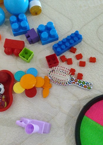 Renkli Çeşitli Oyuncak Seti - Görsel 6