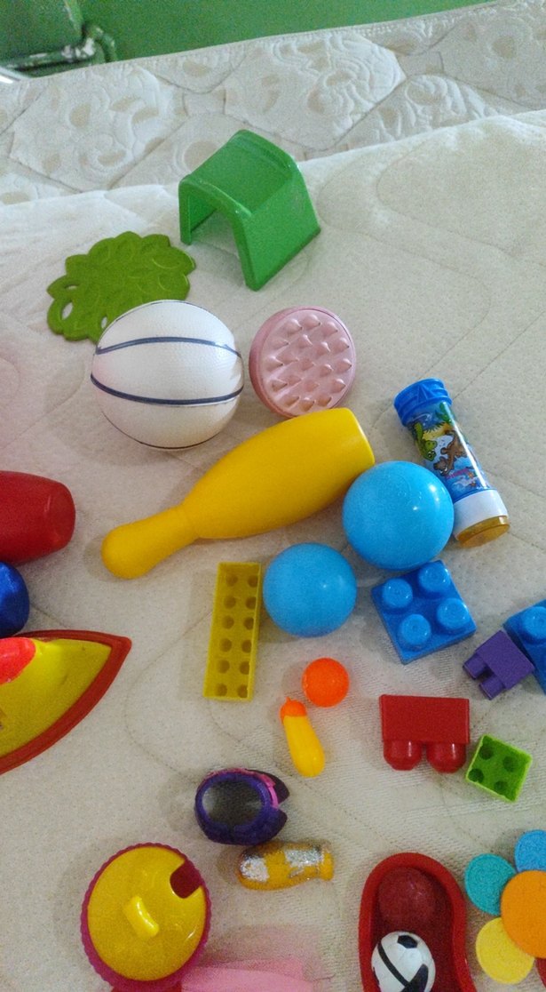 Renkli Çeşitli Oyuncak Seti - Görsel 5