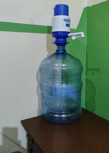 Mavi Büyük Su Şişesi ve Pompa - Görsel 3