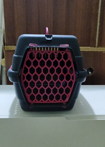 Siyah Taşıma Kabı Kırmızı Detaylı - Görsel 2