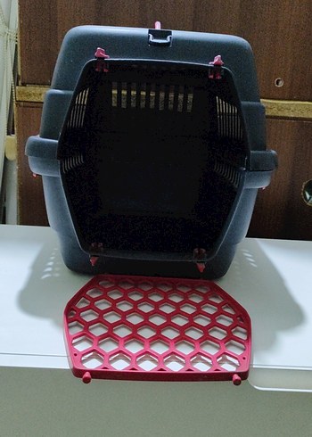 Siyah Taşıma Kabı Kırmızı Detaylı - Görsel 7