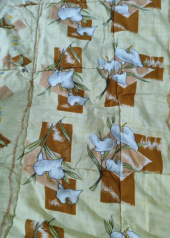 Bej Çiçek Desenli yorgan - Görsel 5